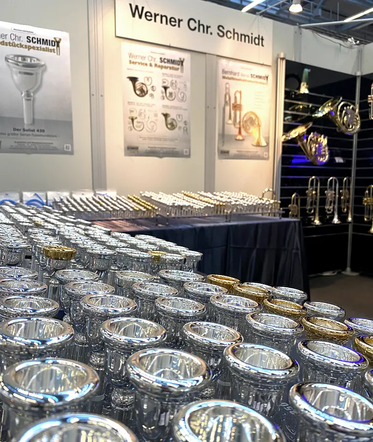 Prof. Elichi Inagawa mit seinen Tubisten (Japan)