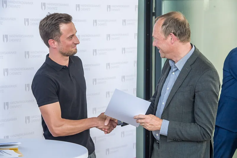 Überreichung der Urkunde Umweltpreis 2022