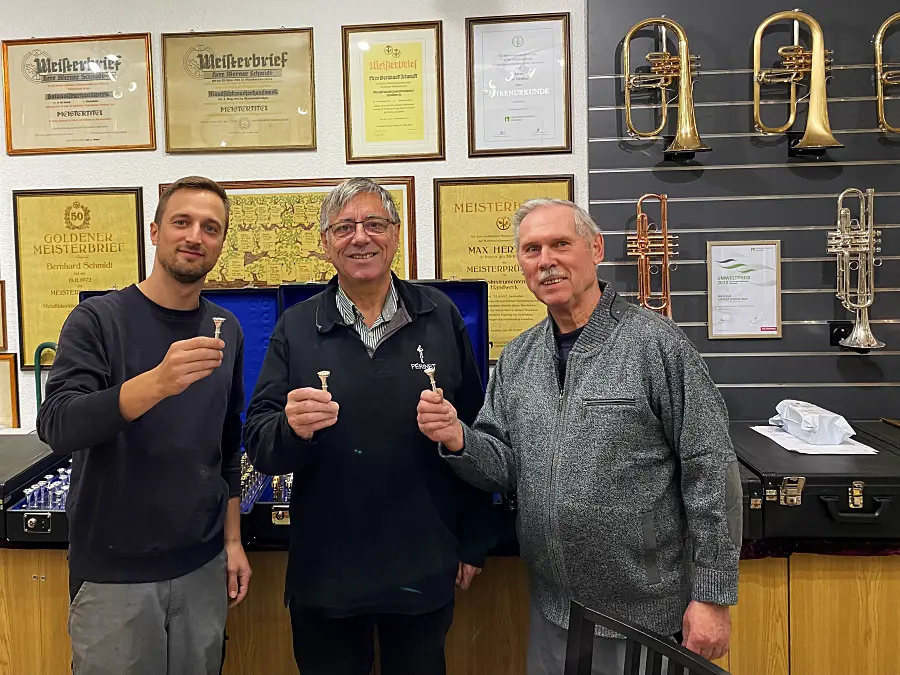 Auszubildende für Metallblasinstrumentenbau der Oscar-Walcker-Schule in Ludwigsburg
