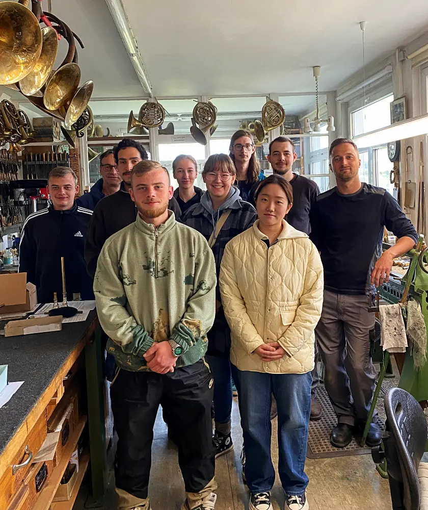 Auszubildende für Metallblasinstrumentenbau, Berufsfachschule vogtländischer Musikinstrumentenbau Klingenthal
