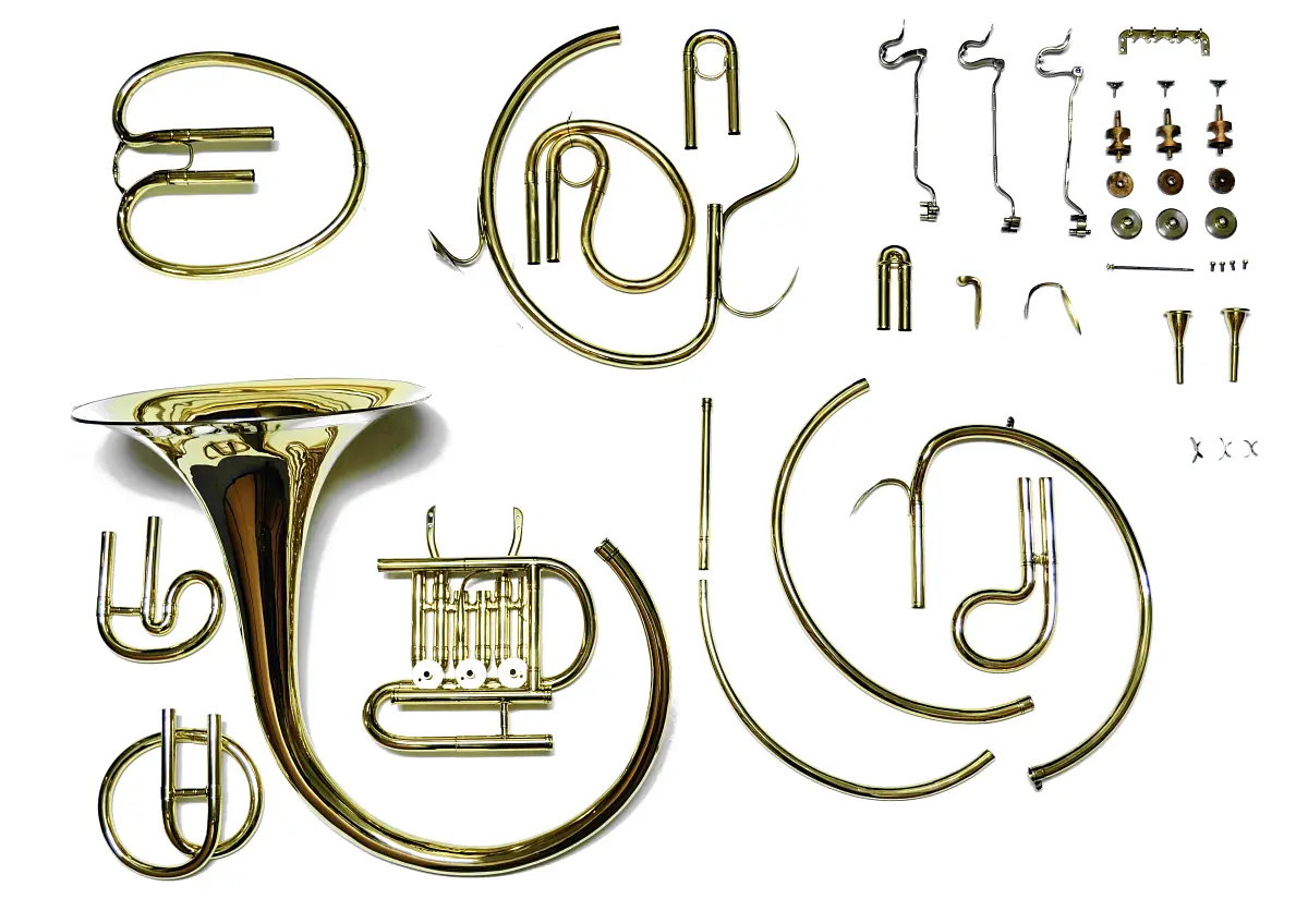 das Instrument nach dem Ausbeulen und Reparieren