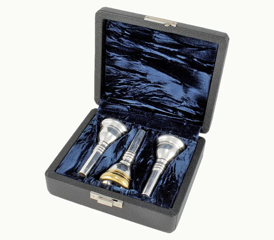 ​Etui für drei Posaunenmundstücke