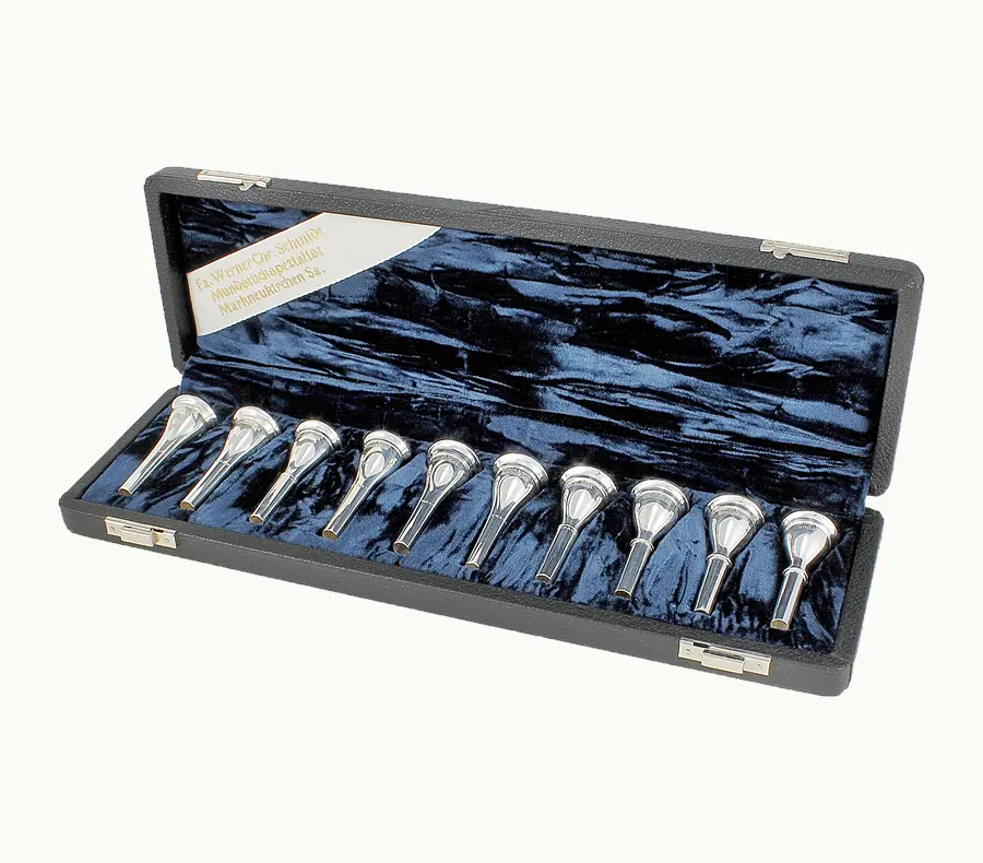 ​Etui für zehn Waldhornmundstücke